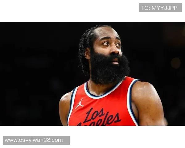 快船与爵士首场对决精彩回顾球星表现与战术分析一览 快船与爵士首场对决精彩回顾球星表现与战术分析一览